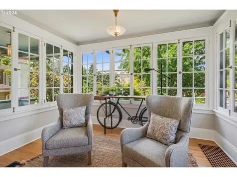 1836 Se 51st Avenue Portland OR 97215
