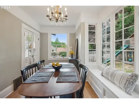 1836 Se 51st Avenue Portland OR 97215
