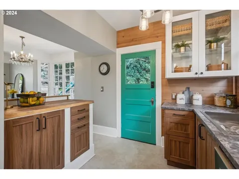 1836 Se 51st Avenue Portland OR 97215
