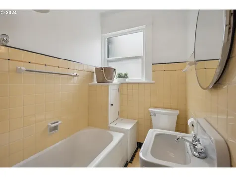 1836 Se 51st Avenue Portland OR 97215