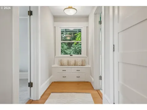 1836 Se 51st Avenue Portland OR 97215