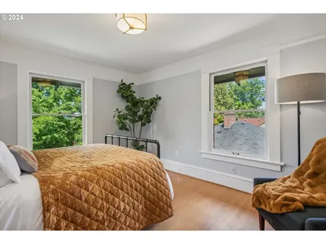 1836 Se 51st Avenue Portland OR 97215