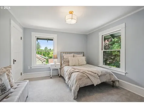 1836 Se 51st Avenue Portland OR 97215