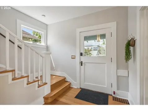 1836 Se 51st Avenue Portland OR 97215