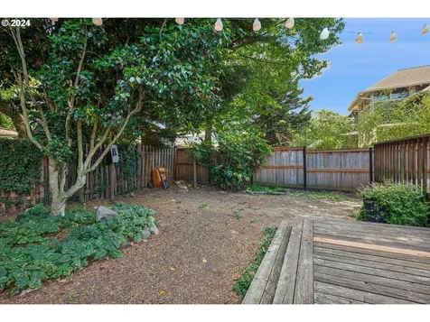 1836 Se 51st Avenue Portland OR 97215
