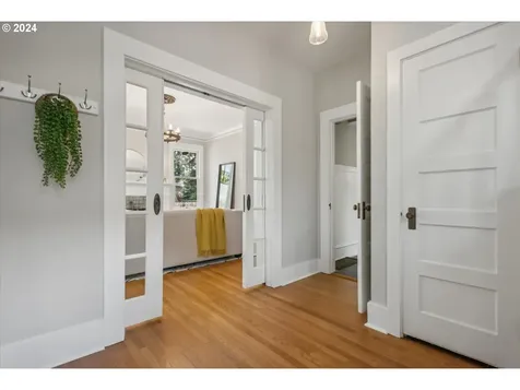 1836 Se 51st Avenue Portland OR 97215