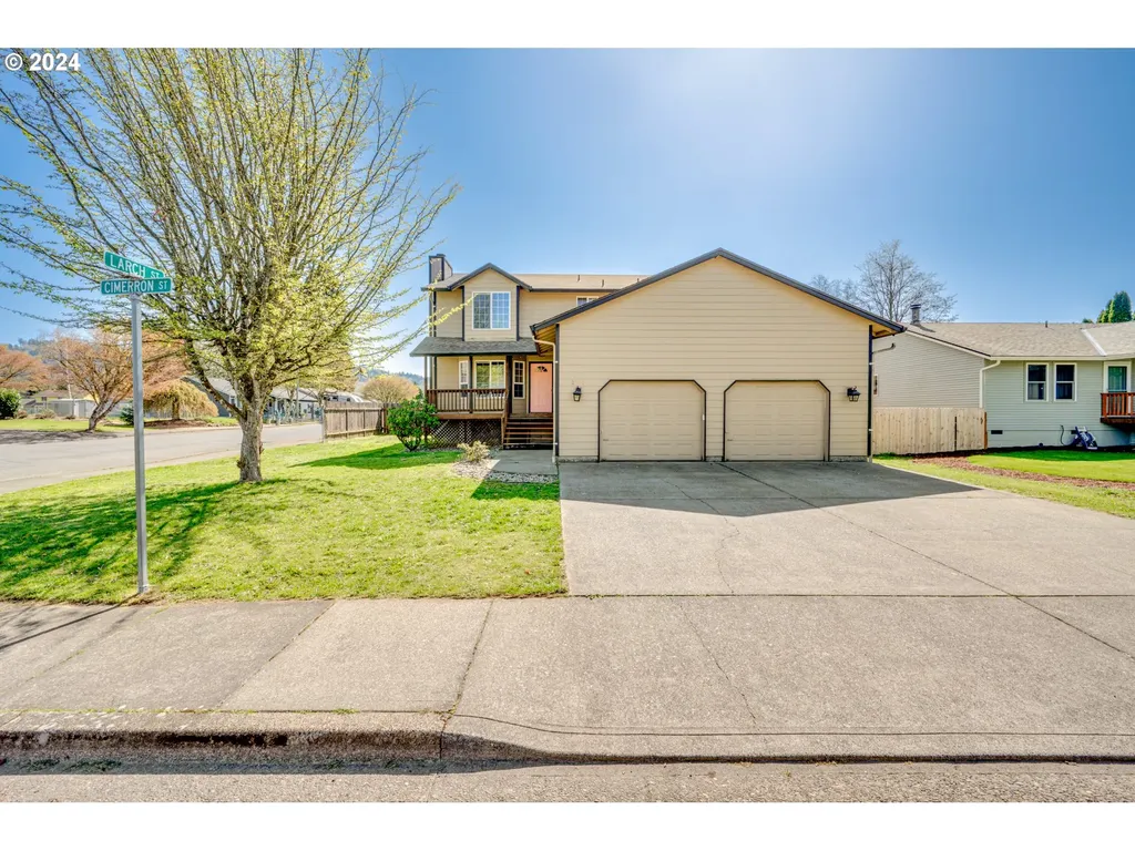 2090 Cimerron Street Woodland WA 98674