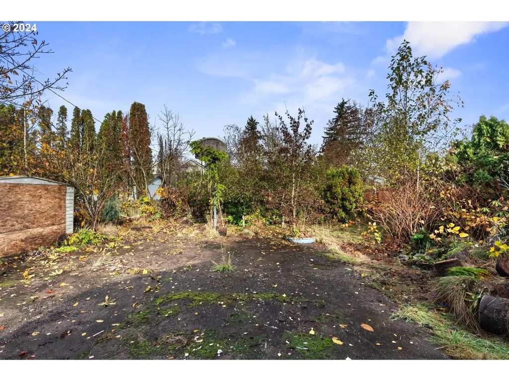 7603 SE Flavel Street Portland OR 97206