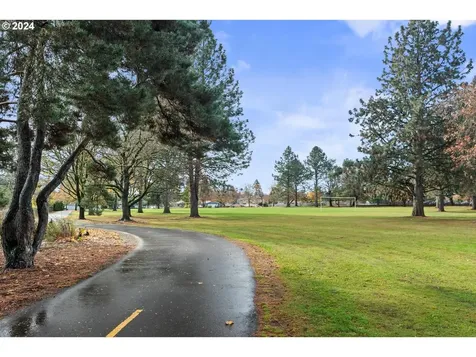 7603 SE Flavel Street Portland OR 97206