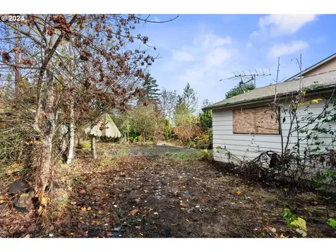 7603 SE Flavel Street Portland OR 97206