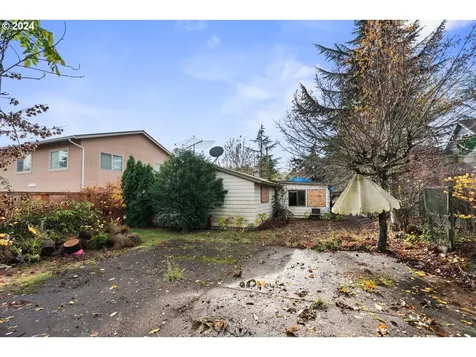 7603 SE Flavel Street Portland OR 97206