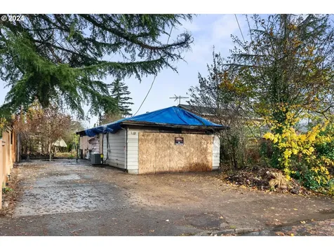 7603 SE Flavel Street Portland OR 97206