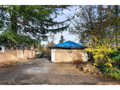 7603 SE Flavel Street Portland OR 97206