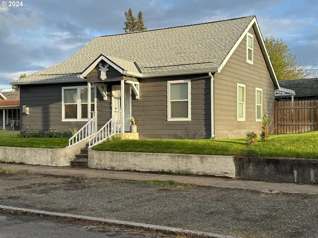 114 W Burgen Street Goldendale WA 98620