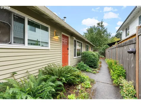 2615 SE 15th Avenue Portland OR 97202