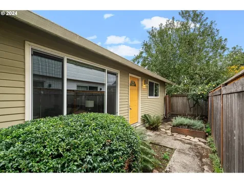 2615 SE 15th Avenue Portland OR 97202