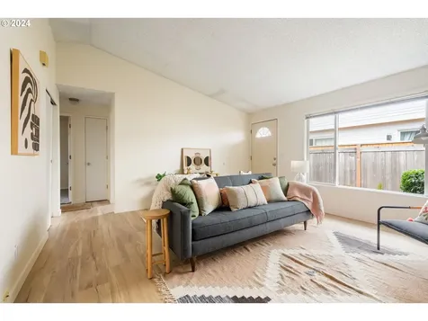 2615 SE 15th Avenue Portland OR 97202