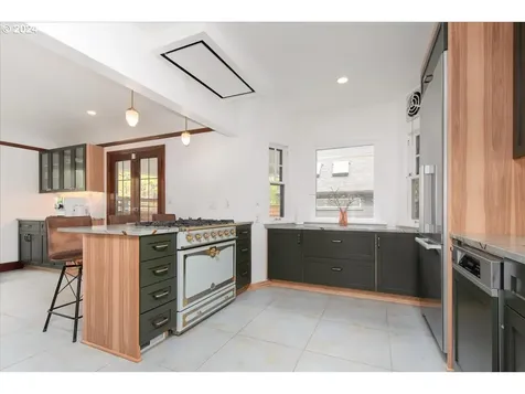 1008 Ne 33rd Avenue Portland OR 97232