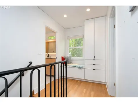 1008 Ne 33rd Avenue Portland OR 97232