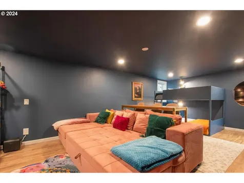 1008 Ne 33rd Avenue Portland OR 97232