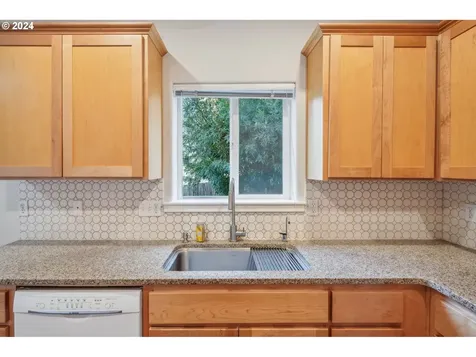 7130 SW Uphill Place Beaverton OR 97007