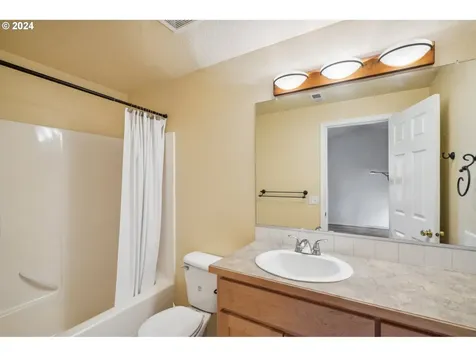 7130 SW Uphill Place Beaverton OR 97007