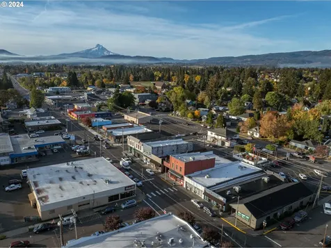 1221 Eugene Street Hood River OR 97031