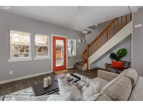 1221 Eugene Street Hood River OR 97031