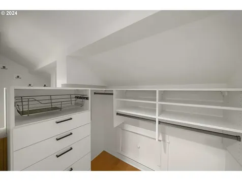 2836 Ne 10th Avenue Portland OR 97212