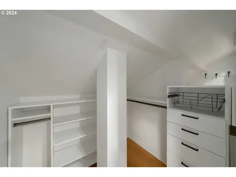 2836 Ne 10th Avenue Portland OR 97212