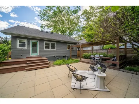 2836 Ne 10th Avenue Portland OR 97212