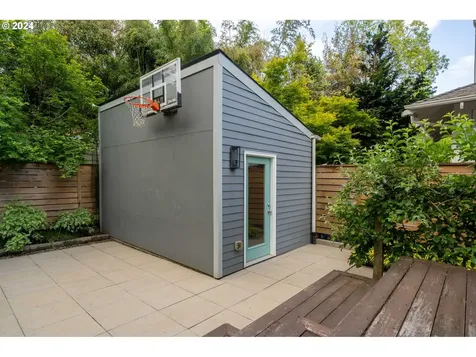 2836 Ne 10th Avenue Portland OR 97212