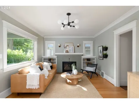 2836 Ne 10th Avenue Portland OR 97212