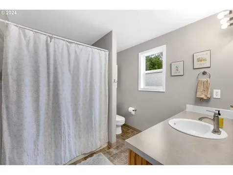 8823 Ne 163rd Avenue Vancouver WA 98682