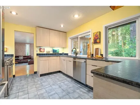13360 Sw Aquaduct Court Beaverton OR 97008