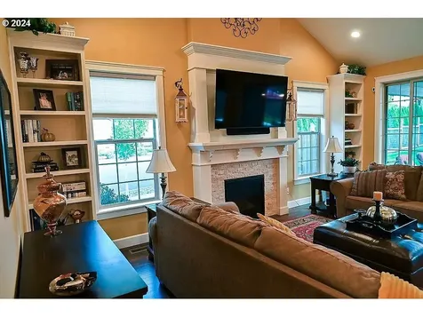 3312 NE Nehalem Avenue Albany OR 97321
