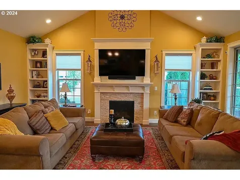 3312 NE Nehalem Avenue Albany OR 97321