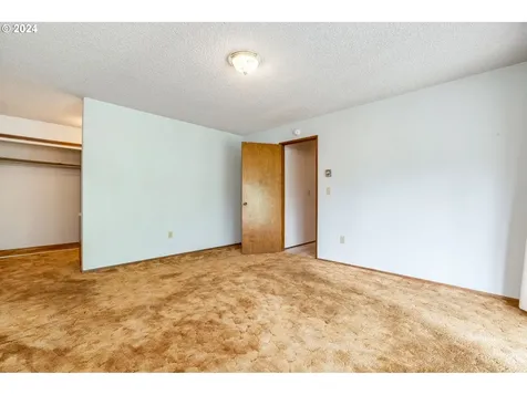 2624 Northlake Avenue Longview WA 98632