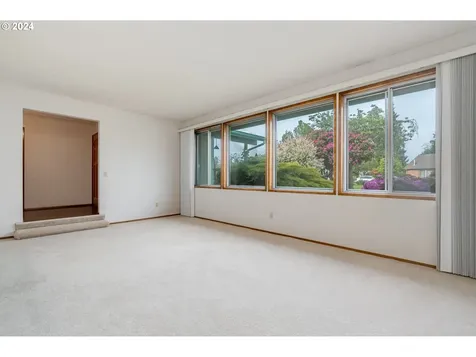 2624 Northlake Avenue Longview WA 98632