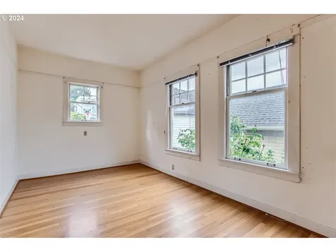 2232 Se Market Street Portland OR 97214