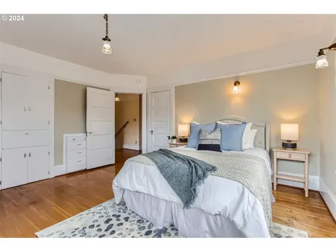2232 Se Market Street Portland OR 97214