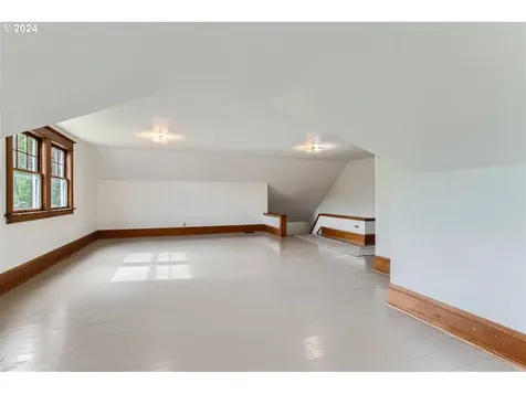 2232 Se Market Street Portland OR 97214