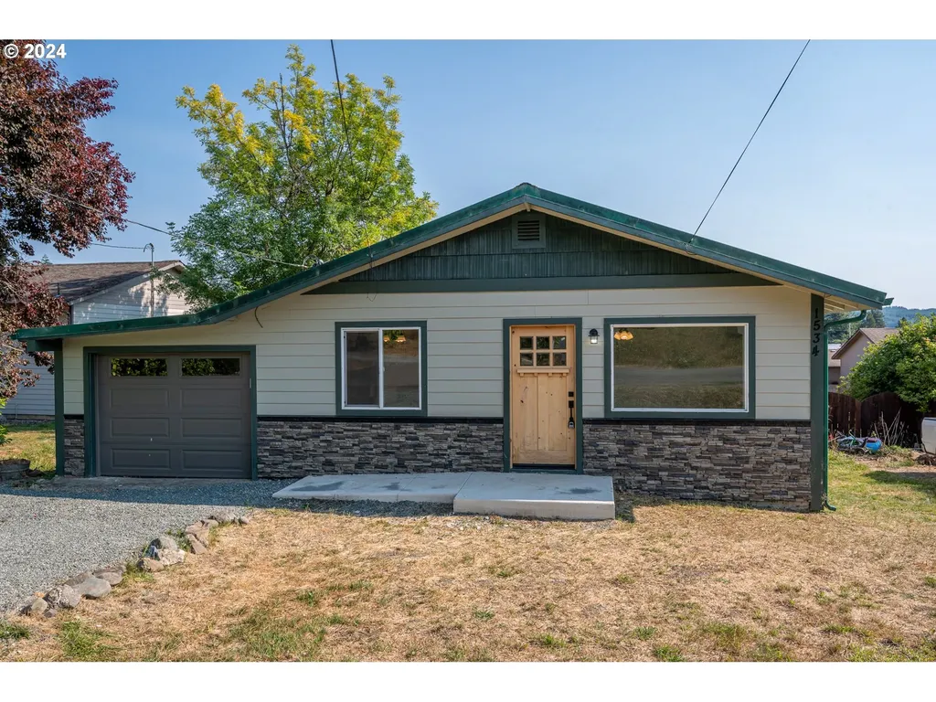 1534 Harris Street Myrtle Point OR 97458