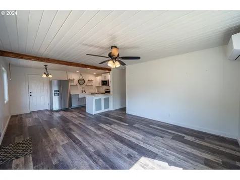1534 Harris Street Myrtle Point OR 97458