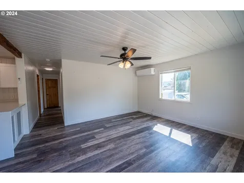 1534 Harris Street Myrtle Point OR 97458