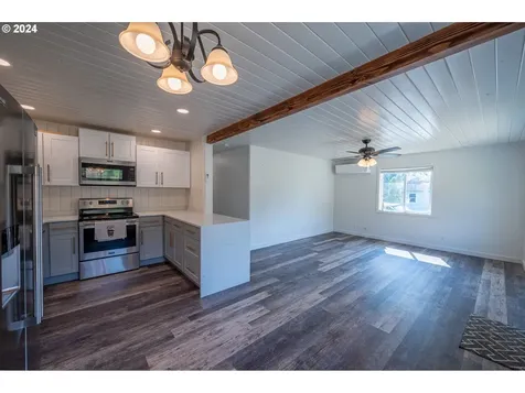 1534 Harris Street Myrtle Point OR 97458
