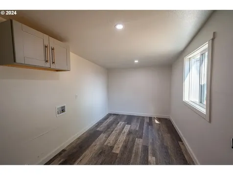 1534 Harris Street Myrtle Point OR 97458