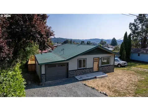 1534 Harris Street Myrtle Point OR 97458