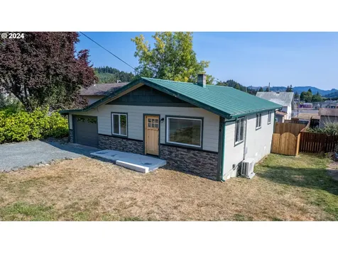 1534 Harris Street Myrtle Point OR 97458