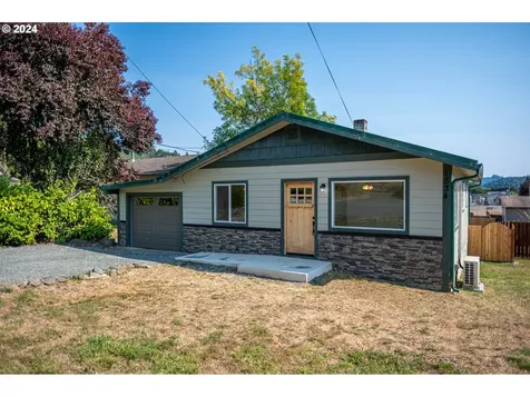 1534 Harris Street Myrtle Point OR 97458